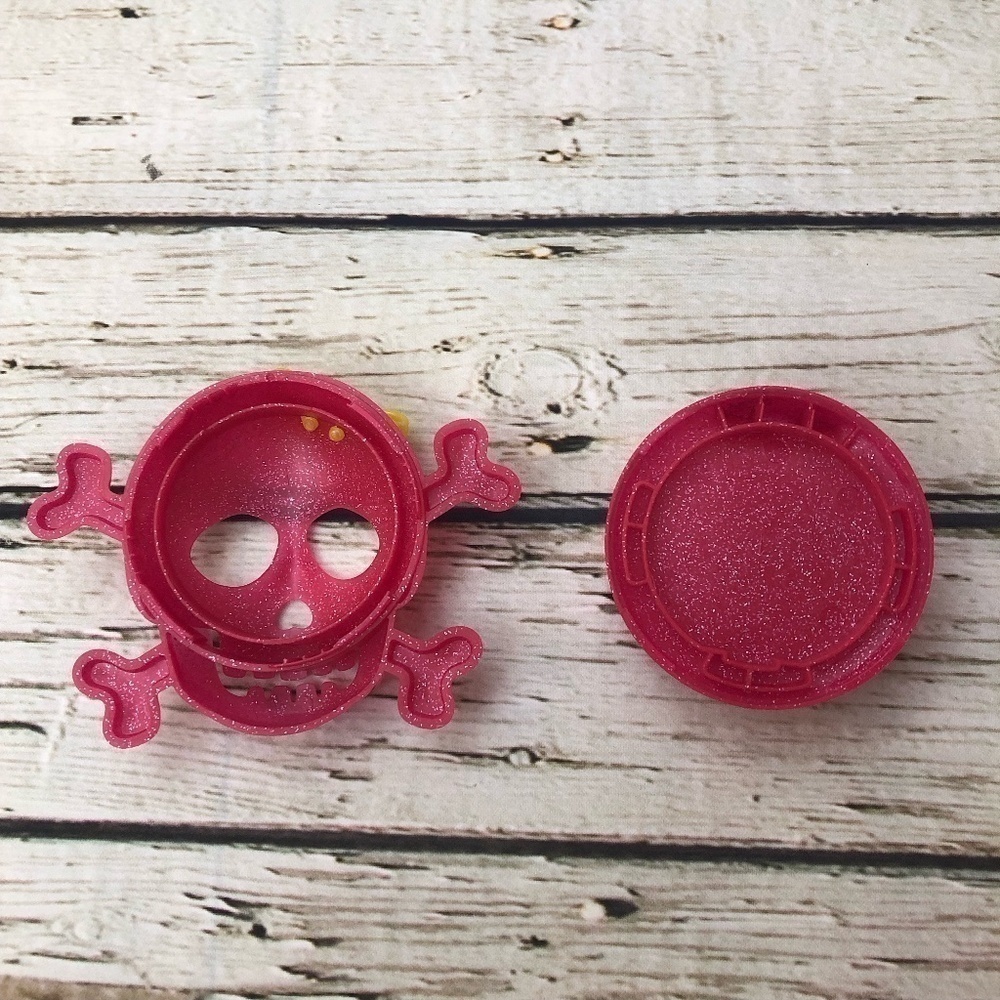 Bath & Body Works Car Fragrance Holder Vent Visor Clip Pink Skull - Picture 3 of 4